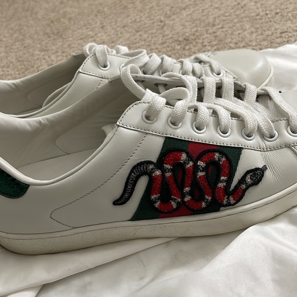 Worn this a few amount of times - Picture 3 of 7